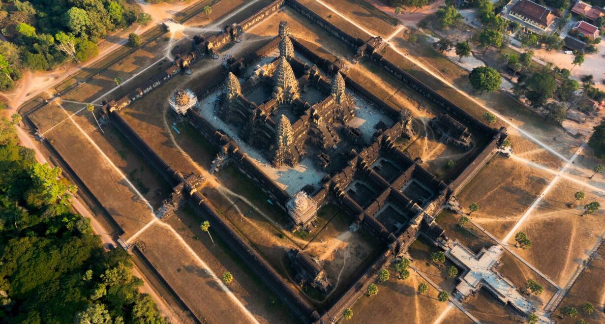 Avontuurlijke Mekongcruise Vietnam & Cambodja: kennismaking met de koninkrijken van Indochina - VietnamAngkor Wat en Ta Prohm